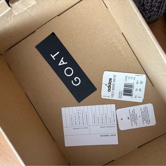 Yeezy boost 350 v2 beluga 2.0 - Picture 2 of 5